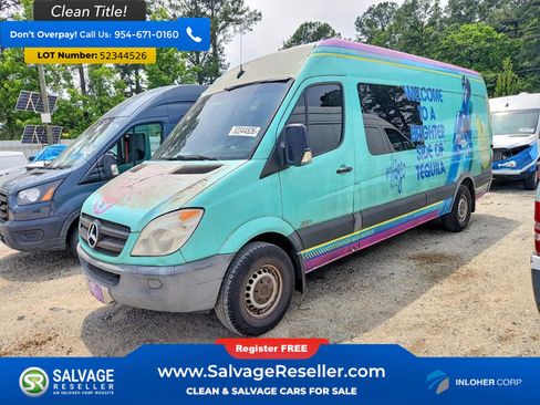 Used 2012 Freightliner Sprinter 2500 RWD image 1