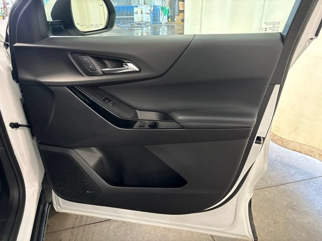 Used 2025 Chevrolet Equinox LT AWD/4WD image 34