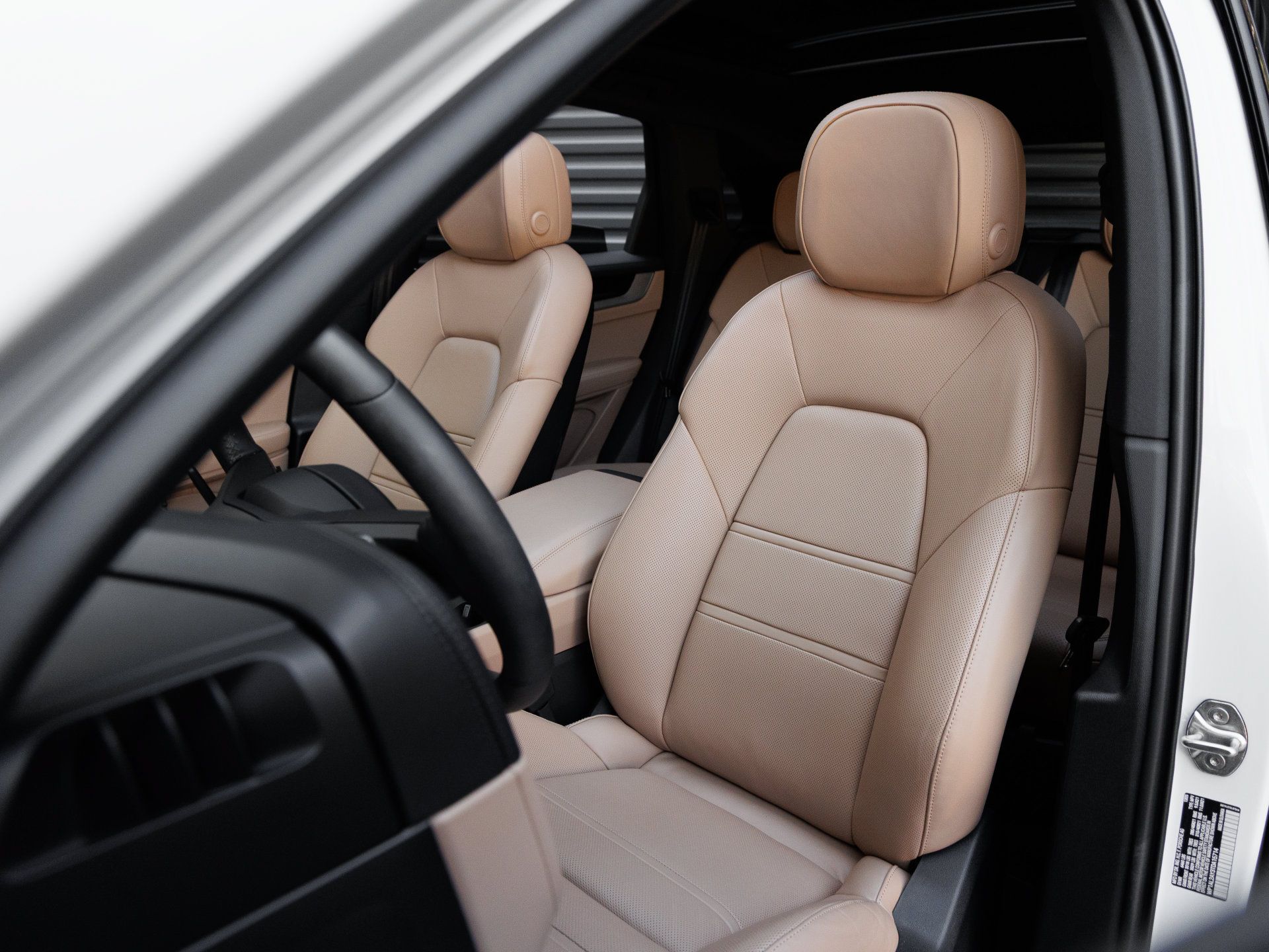 Used 2026 Porsche Cayenne S AWD/4WD image 5