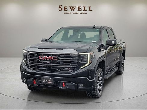Used 2023 GMC Sierra 1500 AT4 w/ Technology Package AWD/4WD image 1
