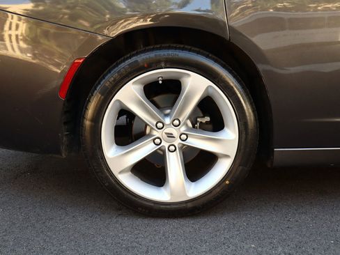 Used 2018 Dodge Charger R/T image 7