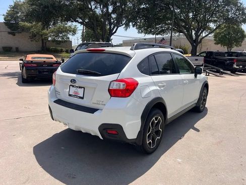 Used 2014 Subaru Crosstrek 2.0i Premium AWD/4WD image 8