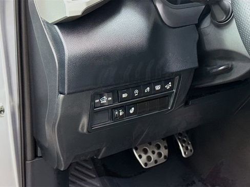 Used 2022 Toyota Tundra SR5 w/ TRD Sport Package AWD/4WD image 10