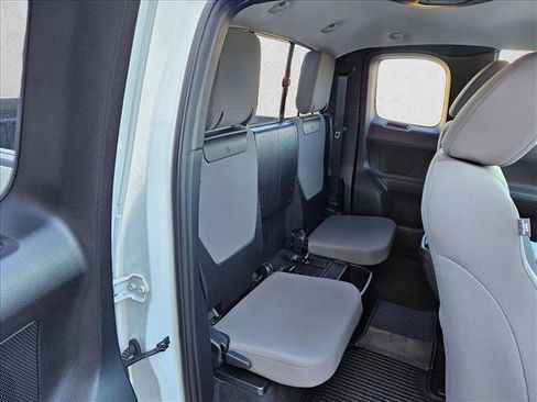 Used 2018 Toyota Tacoma SR5 image 21