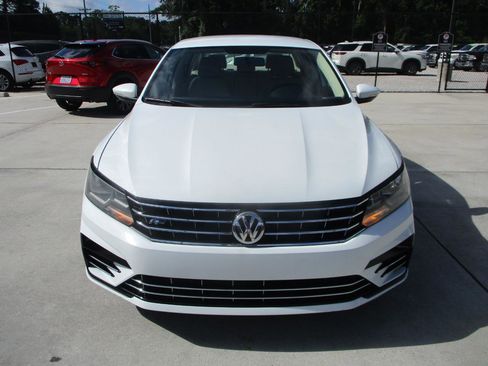 Used 2018 Volkswagen Passat 2.0T R-Line FWD image 22
