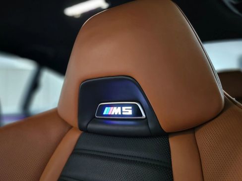Used 2018 BMW M5 image 23