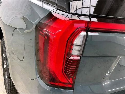 New 2026 GMC Yukon AT4 Ultimate image 17