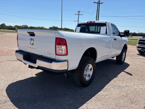 Used 2024 RAM 2500 Tradesman w/ Chrome Appearance Group AWD/4WD image 6