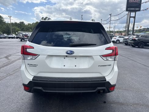 Used 2023 Subaru Forester Premium AWD/4WD image 4