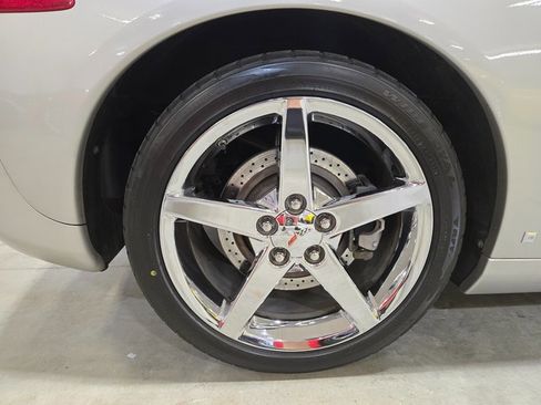 Used 2007 Chevrolet Corvette Coupe w/ Preferred Equipment Group image 36