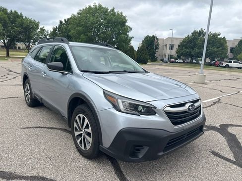 Used 2020 Subaru Outback AWD/4WD image 3