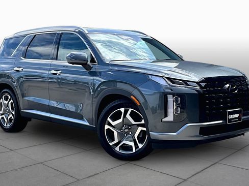 Used 2025 Hyundai Palisade SEL FWD image 3