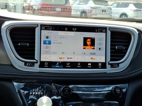 New 2026 Chrysler Pacifica Select image 19