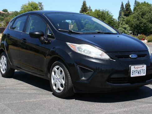 Used 2012 Ford Fiesta S FWD image 1