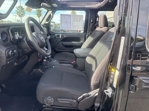 Certified 2025 Jeep Wrangler Unlimited Rubicon 4xe w/ Safety Group image 14