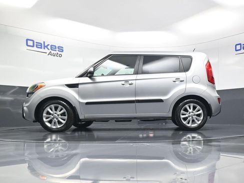 Used 2013 Kia Soul + image 37