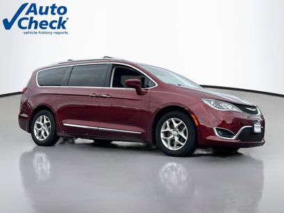 Used 2018 Chrysler Pacifica Touring-L Plus w/ Tire & Wheel Group