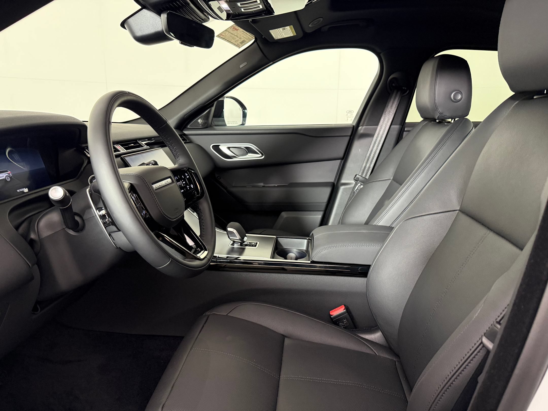 New 2026 Land Rover Range Rover Velar S AWD/4WD image 5