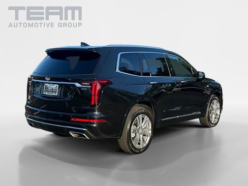Used 2025 Cadillac XT6 Premium Luxury image 7