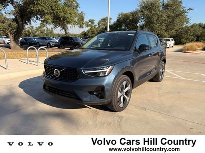 New 2026 Volvo XC40 B4 Plus w/ Protection Package Premier