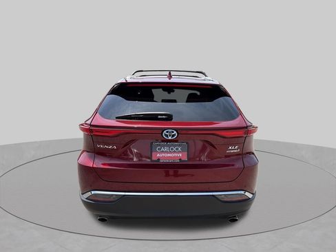 Used 2022 Toyota Venza XLE AWD/4WD image 7