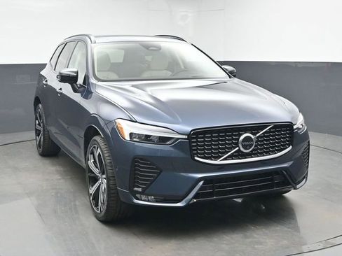 Used 2023 Volvo XC60 B5 Ultimate w/ Protection Package Premier image 2