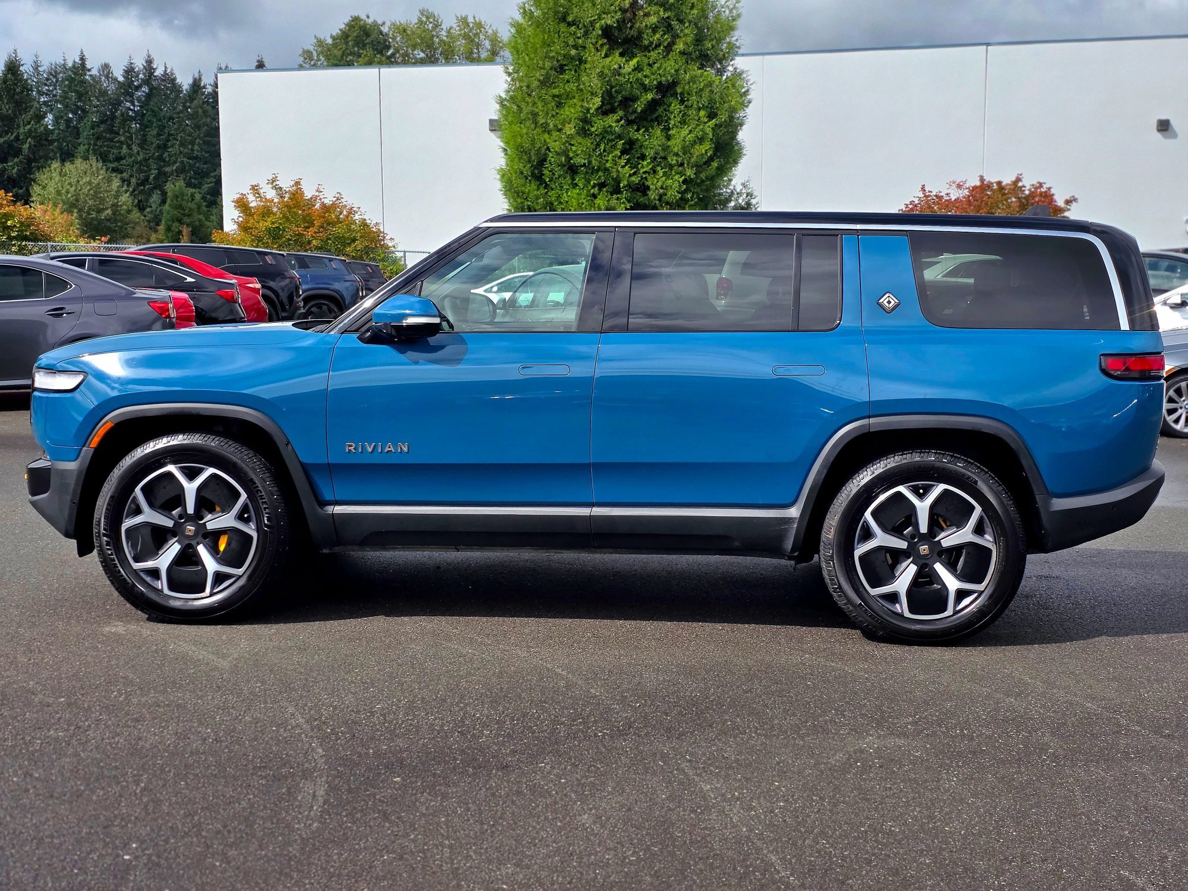 Used 2023 Rivian R1S Adventure Quad AWD/4WD image 9