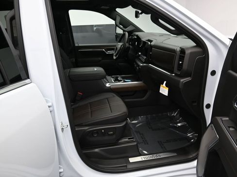 New 2026 Chevrolet Silverado 3500 High Country w/ Technology Package AWD/4WD image 26