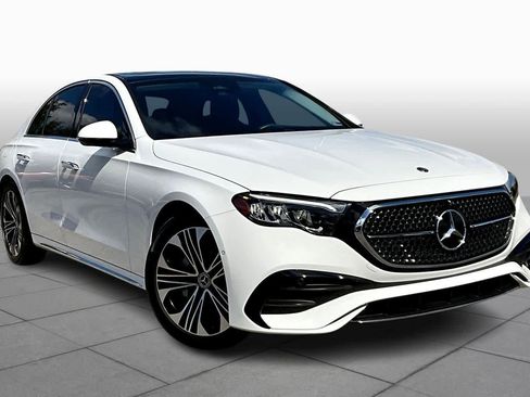 Used 2024 Mercedes-Benz E 350 4MATIC Sedan image 2