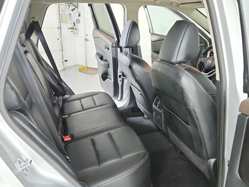 Used 2022 Nissan Rogue SL AWD/4WD image 26