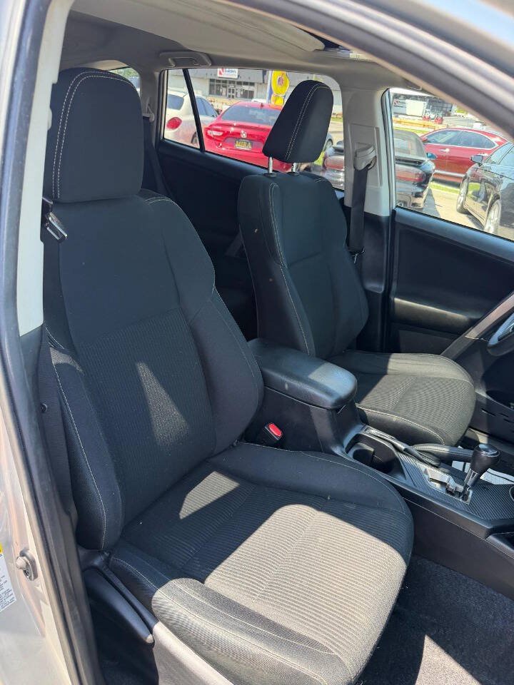 Used 2013 Toyota RAV4 XLE AWD/4WD image 27