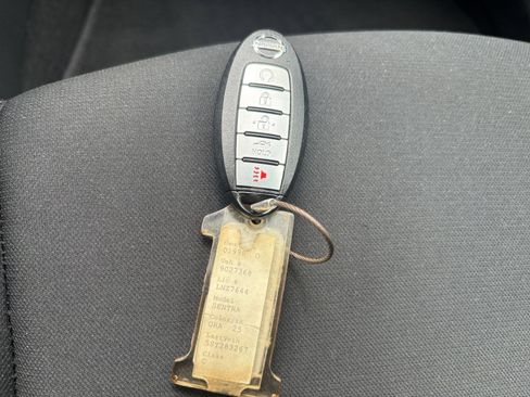 Used 2025 Nissan Sentra SV FWD image 17