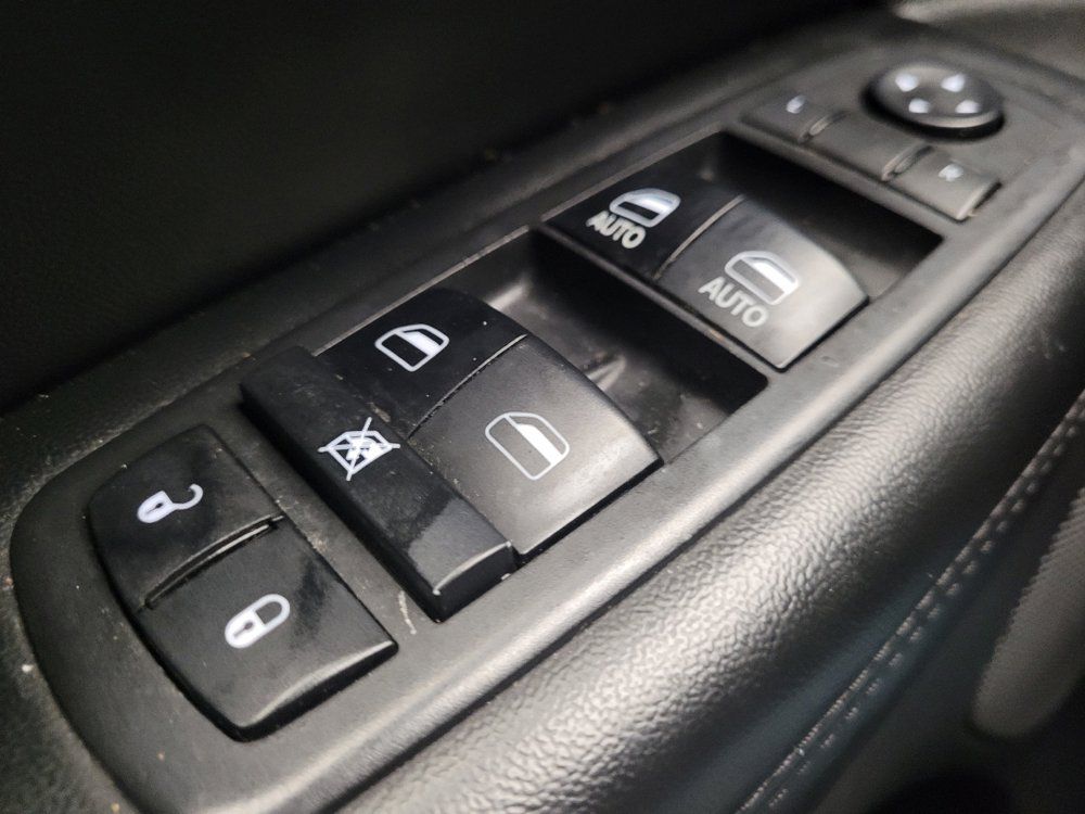 Used 2018 Jeep Grand Cherokee Altitude AWD/4WD image 27