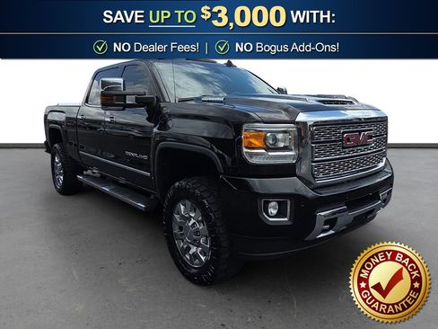 Used 2018 GMC Sierra 2500 Denali w/ Duramax Plus Package AWD/4WD image 10