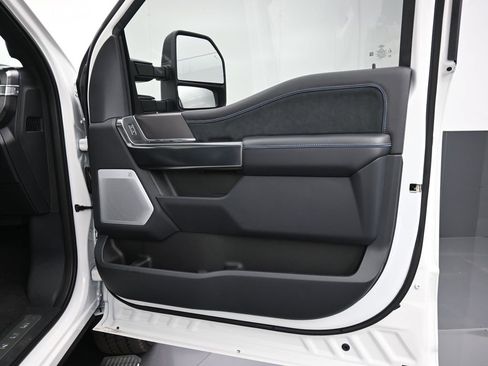 New 2026 Ford F250 Platinum image 19