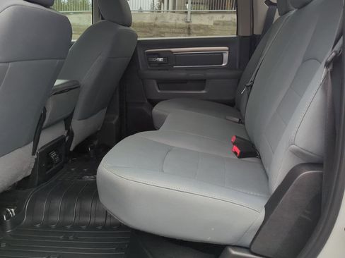 Used 2018 RAM 2500 SLT w/ Luxury Group image 10