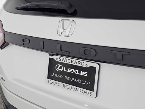 Used 2025 Honda Pilot EX-L image 14
