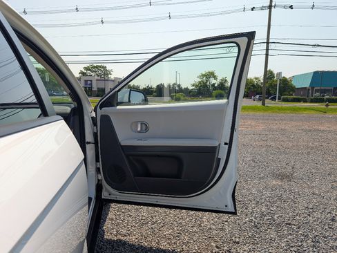 Used 2024 Hyundai Ioniq 5 SEL AWD/4WD image 13