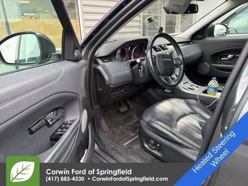 Used 2018 Land Rover Range Rover Evoque SE Premium image 7