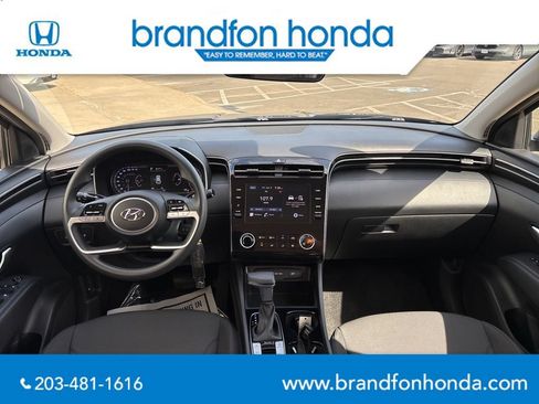 Used 2023 Hyundai Tucson SE AWD/4WD image 12