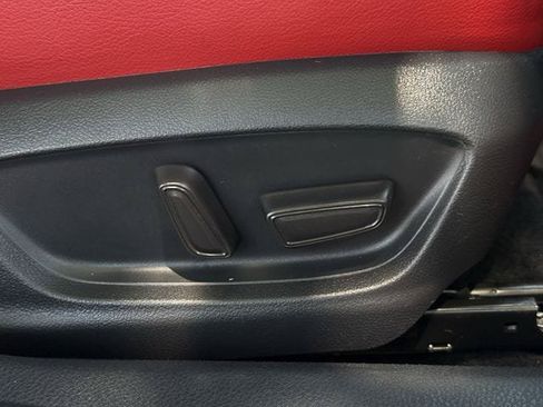 Certified 2022 Toyota Camry XSE FWD image 28