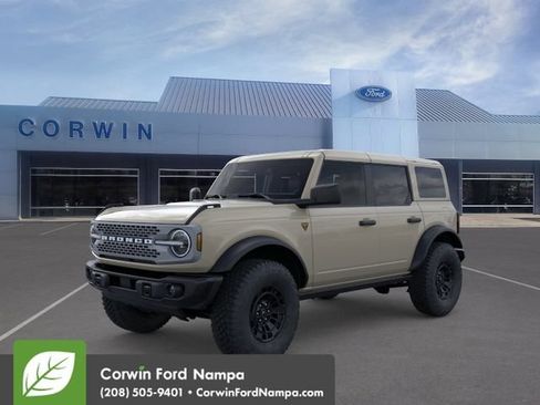 New 2026 Ford Bronco Badlands w/ Sasquatch Package AWD/4WD image 2