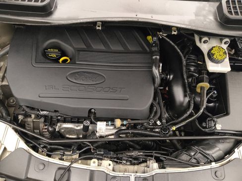 Used 2017 Ford Escape SE w/ Equipment Group 201A image 30