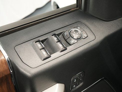 Used 2020 Ford F150 Lariat w/ Equipment Group 502A Luxury AWD/4WD image 35