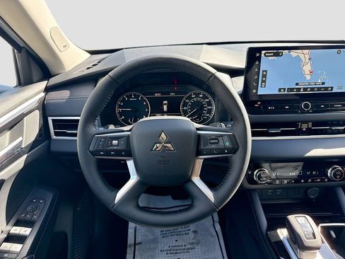 New 2026 Mitsubishi Outlander SE image 22