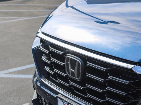 Used 2023 Honda CR-V LX image 6
