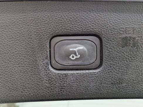 Used 2024 Ford Edge Titanium image 19