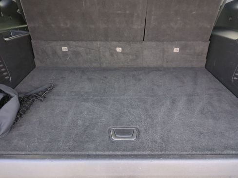 Used 2019 Cadillac Escalade ESV Luxury image 38