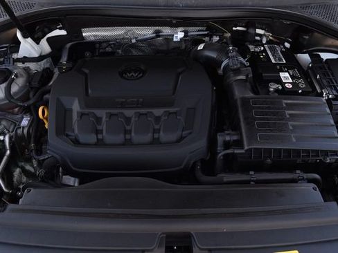 Certified 2023 Volkswagen Tiguan SE FWD image 25