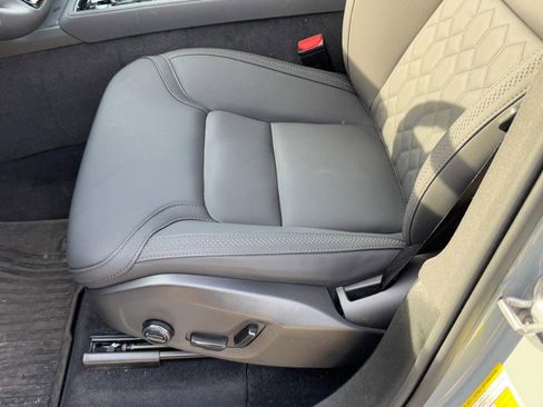 New 2026 Volvo XC90 B6 Plus w/ Protection Package Premier image 15